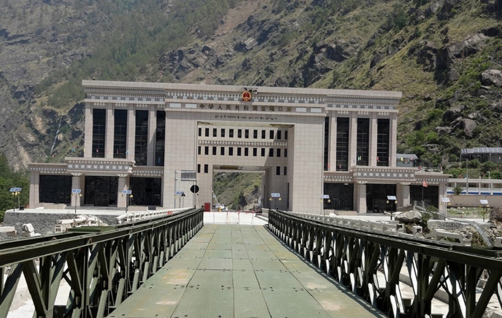 रसुवा नाकाबाट २६ चिनियाँ पर्यटक नेपाल भित्रिए