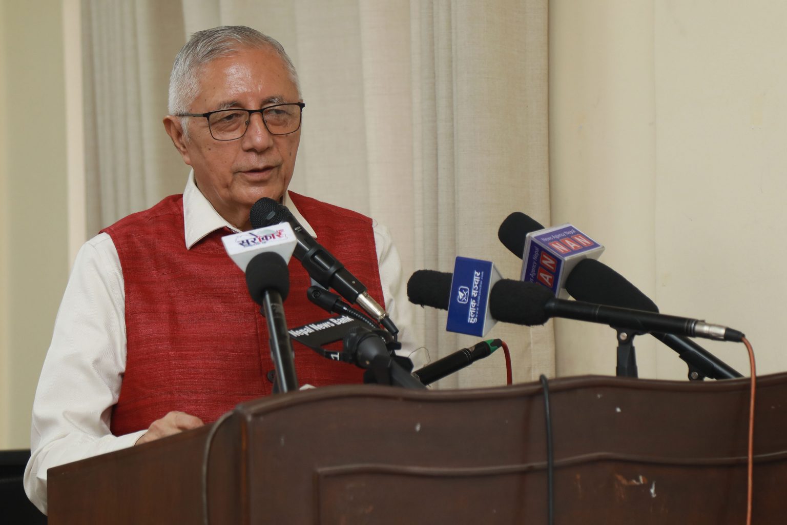 काँग्रेसमाथि चौतर्फी आक्रमण भयो, अब एक ढिक्का हुनुपर्छ : डा. शेखर कोइराला