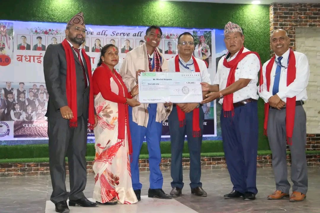एसइइमा उत्कृष्ट विद्यार्थीलाई बाल्मिकीले गर्‍यो सम्मान